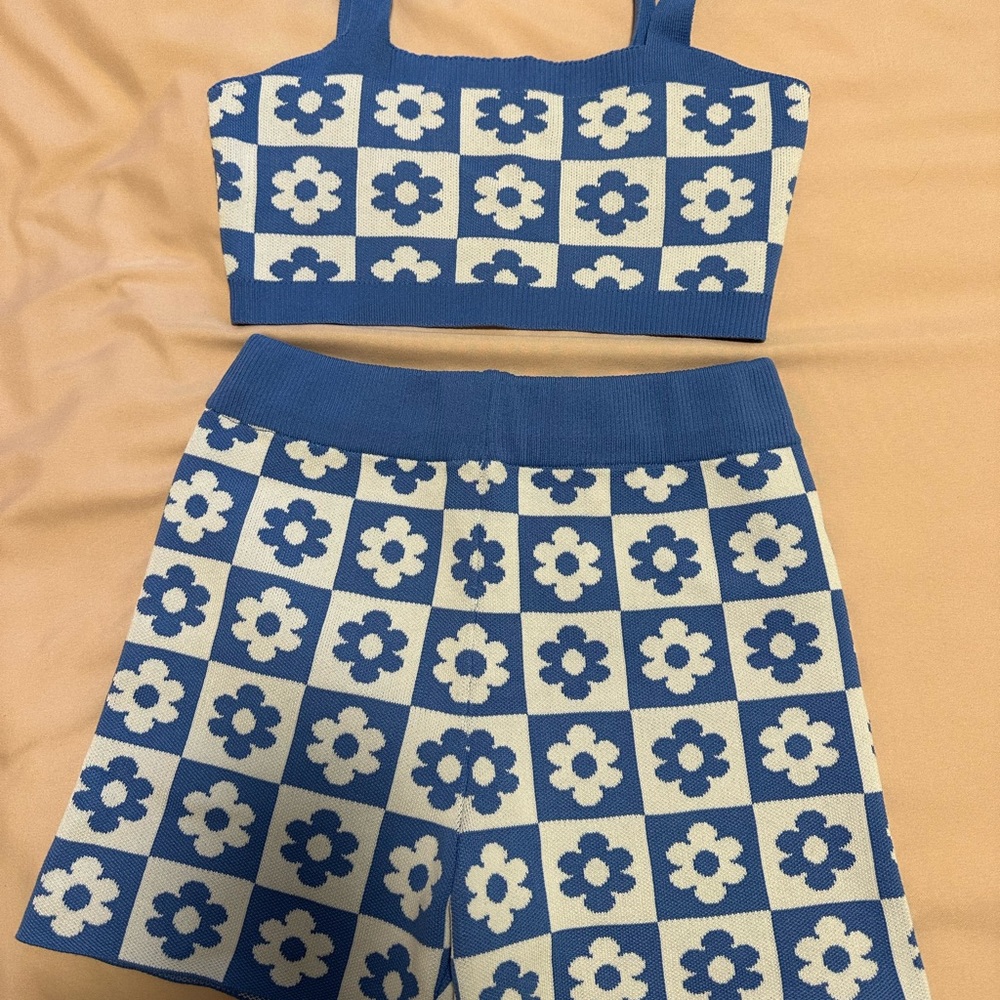 Brand new matching 2 piece short set